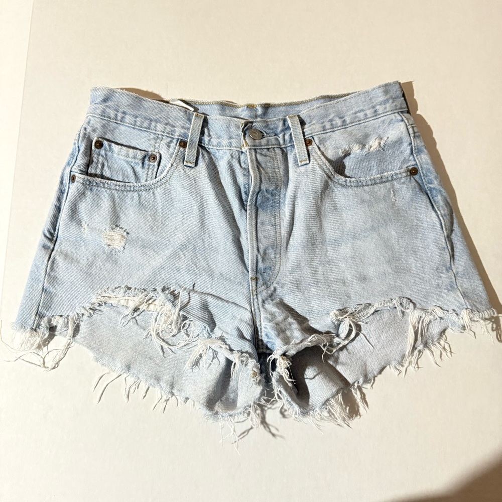 Levi’s 501 Original light wash button fly cutoff distressed shorts size 29